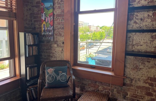 Downtown Des Moines Apartment | Unique 2 Bedroom loft located downtown in the Heart of Des Moines' East Village