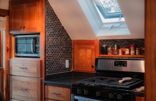 Bayport Apartment | Unique 2 Bedroom Vrbo with Amazing Rooftop Deck & Firepit Area. Near Stillwater!