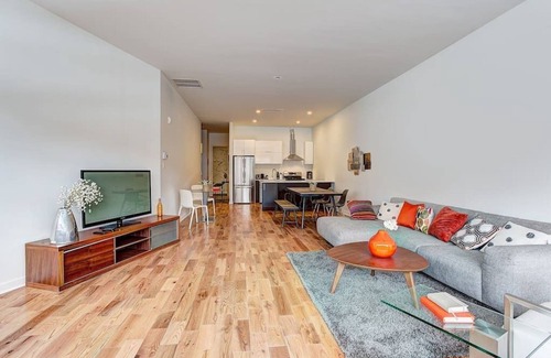 Cote-Des-Neiges—Notre-Dame-De-Grace Condo | UNIQUE. 2500 SF HIGH END PROPERTY