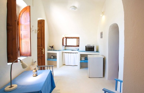 Episkopi Gonias Cottage | Unique 300-year-old restored Guesthouse
