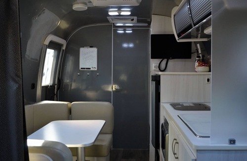 Concord House | Unique Airstream stay w/hot tub, 1 bd/1ba, WiFi, AC in lovely Concord CA
