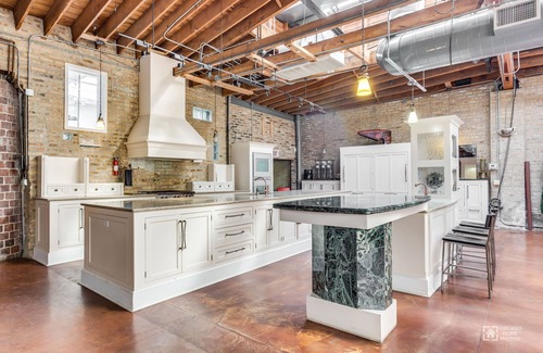 Logan Square House | Unique And Amazing Gigantic Sunlit Loft ~ One Of A Kind ~ Excellent Location!