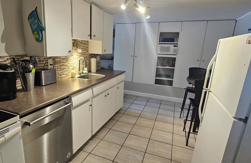 Sarnia Cottage | Unique and Cozy Cottage in Sarnia with a private Beach on Lake Huron