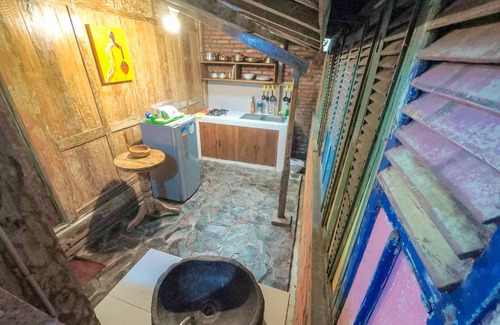 Denpasar Barat Cottage | Unique and lovely wooden cottage 2