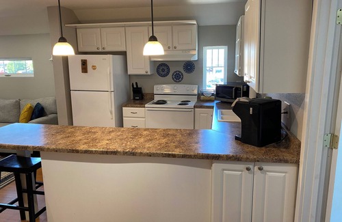 Clear Lake Apartment | Unique Apartment above Lake Time Brewery in Downtown Clear Lake