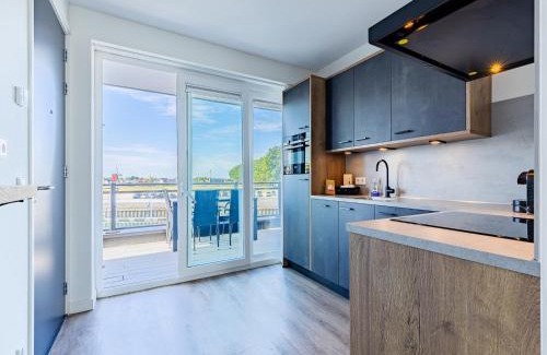 Sint-Annaland Apartment | Unique apartment, located on the Oosterschelde and marina of Sint Annaland