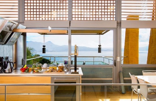 Kolymbari Villa | Unique Architecture★Outdoor Jacuzzi★12 sleeps★2 private pool