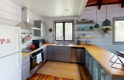 Red Lodge Cabin | Unique cabin, dog friendly, Wi-Fi, quiet home- Into the Woods