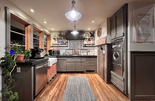 Monticello Cottage | Unique Cottage near Canyon Lands National Park