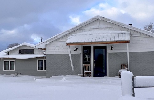 Monticello Cottage | Unique Cottage near Canyon Lands National Park