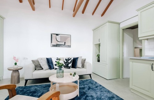 Ayvalik House | Unique Cunda Experience, Stone House w Private Bay