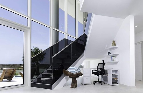 Esmeralda Villa | Unique design with 180 degree views