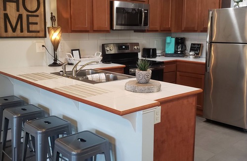 Chesterfield House | Unique Downtown Townhouse