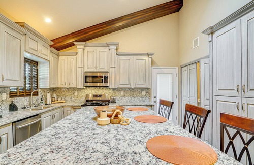 El Paso House | Unique El Paso Home w/Patio ~ 1 Mi to The Shoppes