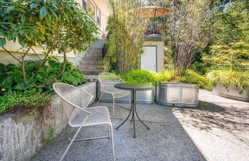Saanich East Apartment | Unique & Family Friendly