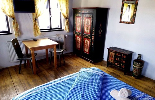 Volary House | Unique guesthouse in the historic Alpenhaus