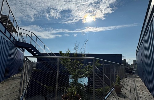 Holmen Boat Rental | Unique Houseboat on the Water – Stay Like a True Copenhagener