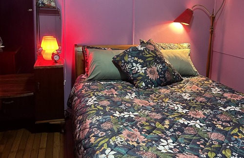 North Haven House | Unique little fun stay ,pet friendly in the heart of North Haven village.