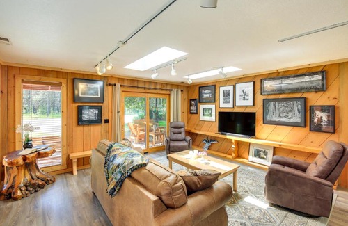 Nordman House | Unique Nordman Retreat 1 Mi to Priest Lake!