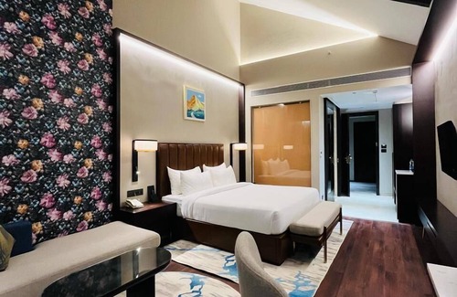 Valsad Hotel | Unique Resort & Lifestyle