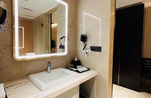 Valsad Hotel | Unique Resort & Lifestyle