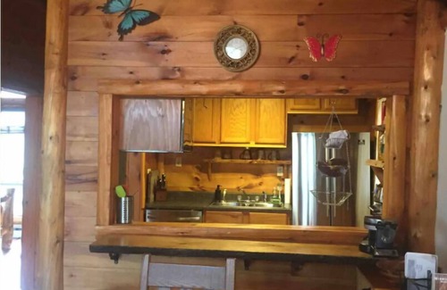 Jay House | Unique Rustic Ski-Tree House - Game room, Hot tub & Sauna
