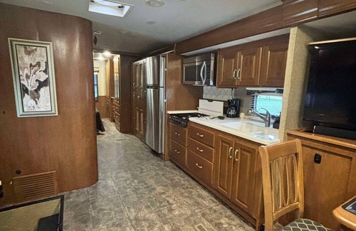 Port Richey House | Unique RV Stay with All the Essentials