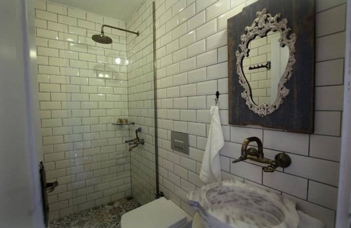 Behram House | Unique stone house with a magnificent valley view