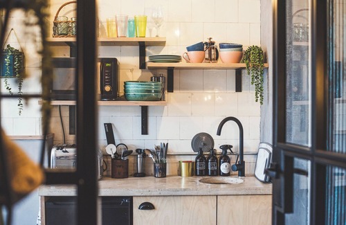 Stoke Fleming Apartment | Unique & stylish Loft Style Studio with Terrace, Parking & close to the beach