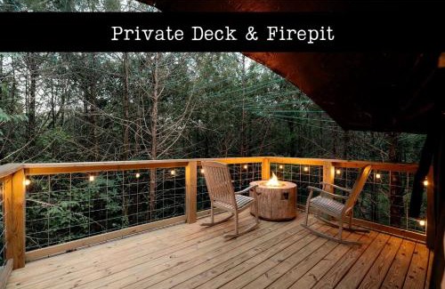 Branson House | Unique Treehouse Tent Ideal for Couples in Branson, Missouri