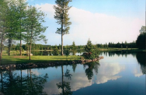 West Grey House | Unique, very private log cabin on private lake.