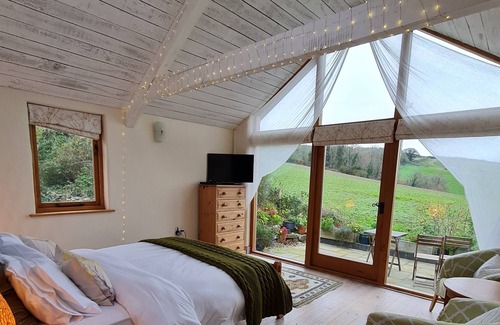 Landscove House | Unique views and spa-like bathroom