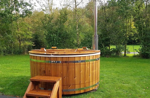 Noordwolde House | Unique villa in nature with hot tub and infrared sauna