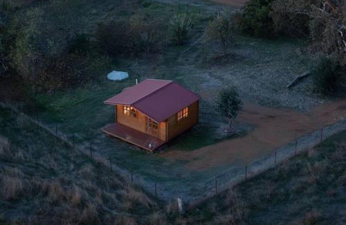 Frankland River Ski Chalet | Unique Wooden Cabin for Couples - Frankland River Cabin
