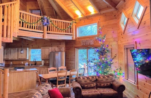 Bretton Woods Cabin | Unique 'yurt' home in Bretton Woods 1 mi to skiing, firepit, beach! Hot tub and Dog friendly!