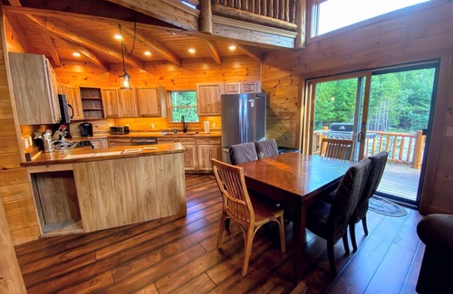 Bretton Woods Cabin | Unique 'yurt' home in Bretton Woods 1 mi to skiing, firepit, beach! Hot tub and Dog friendly!