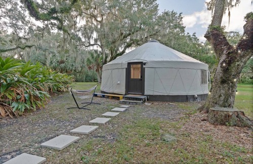 Kissimmee RV Rental | Unique YURT w/Hammock + Games + 21 mi to Disney!