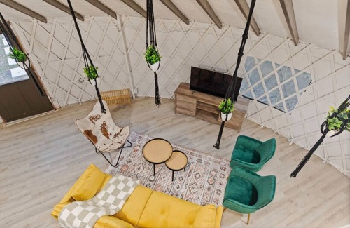 Kissimmee RV Rental | Unique YURT w/Hammock + Games + 21 mi to Disney!