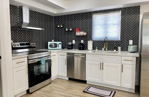 Story House | Uniquely remodeled historical district home in Phoenix