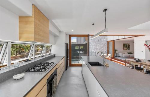 Coolum Beach House | Unit 1 22 Second Avenue