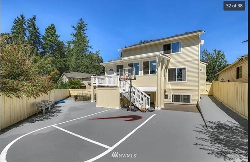 Auburn House | Unit 1 of 2 cozy suites, centrally located