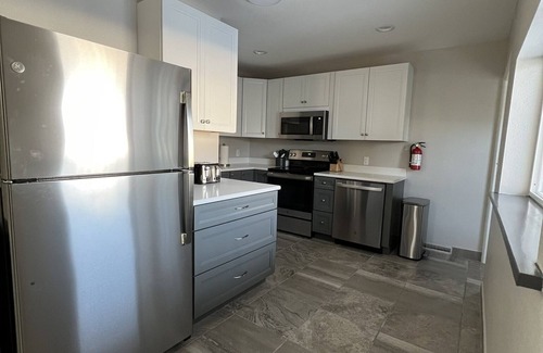 Cedar Falls Condo | Unit 1 of 2-Spacious Duplex 3 Blocks from Main Street, 1 Block from Overman Park