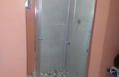 Mmabatho Apartment | Unit 12 Bachelor Apartment self catering complete