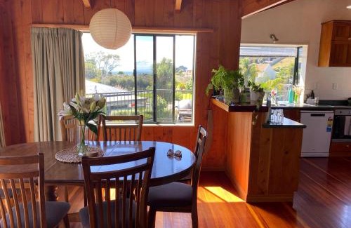 Kaiteriteri House | Unit 12 Kaiteri Apartments and Holiday Homes