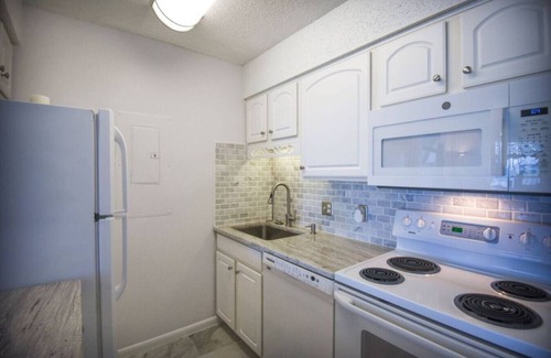 Northeast Virginia Beach Apartment | Unit 1202 - Your Modern Beach Condo Awaits!