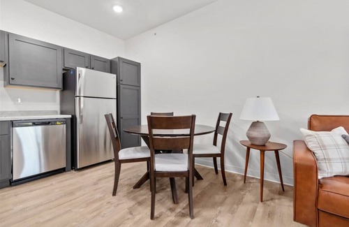 Neenah Apartment | Unit 18 at Fox Flats (1 Bed/Garage/Washer & Dryer)