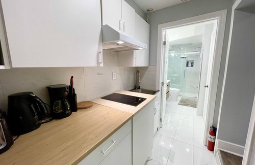 Cote-Des-Neiges—Notre-Dame-De-Grace Apartment | Unit 2 bedrooms, 15 minutes to Downtown Montréal