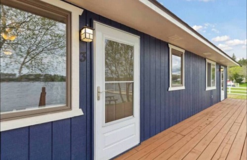 Long Lake Cabin | Unit 2 Long LakeLodge-Lakefront-2BR New