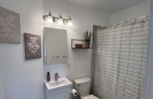 Cedar Falls Condo | Unit 2 of 2-Spacious Duplex 3 Blocks from Main Street, 1 Block from Overman Park