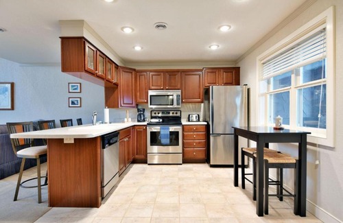 Birchwood Apartment | Unit 207 2 BDRM 2 BA condo